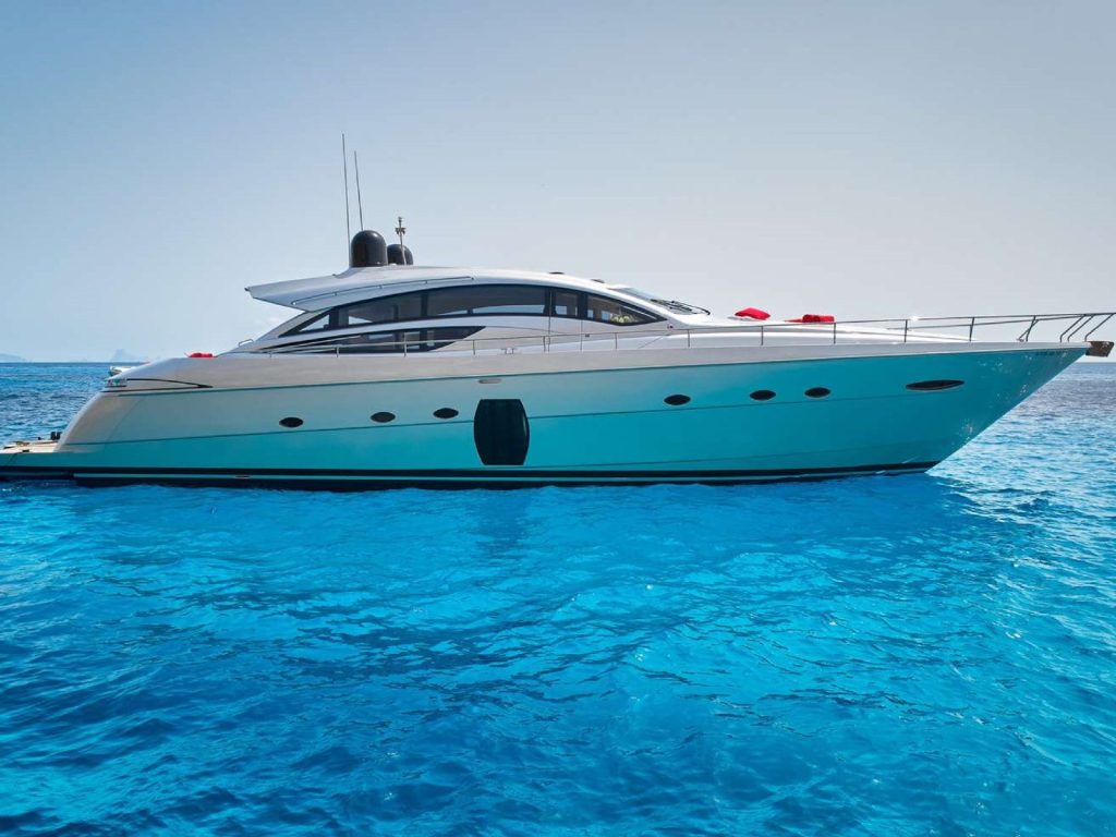 yacht pershing 72 leg