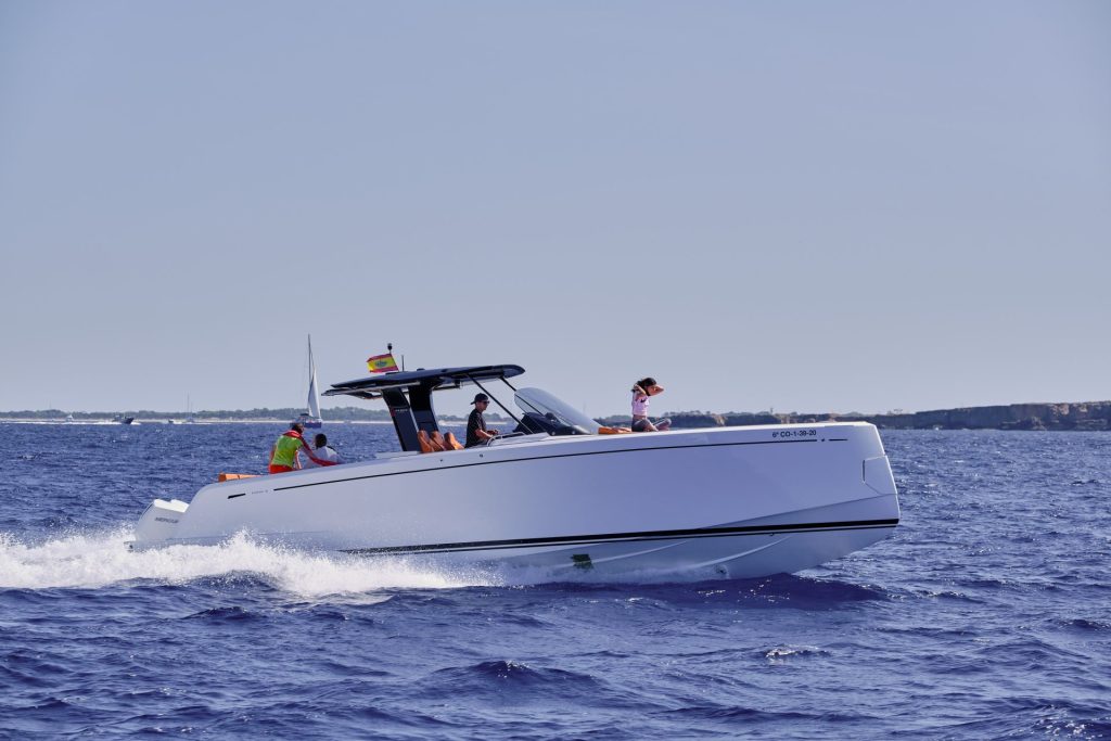 yacht pardo 38 kiss 4