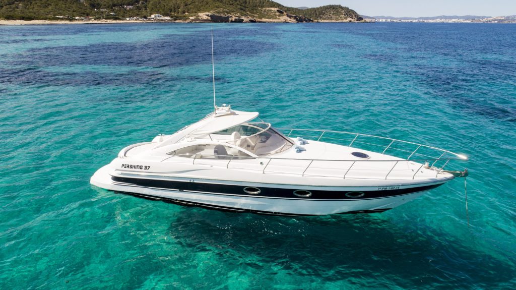 yacht pershing 37 mis