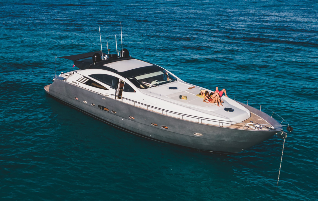 yacht pershing 76