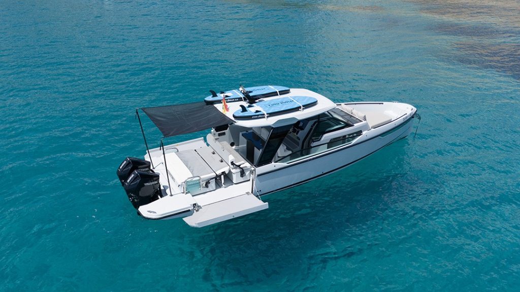 yacht saxdor 320 kiss e1722459587164