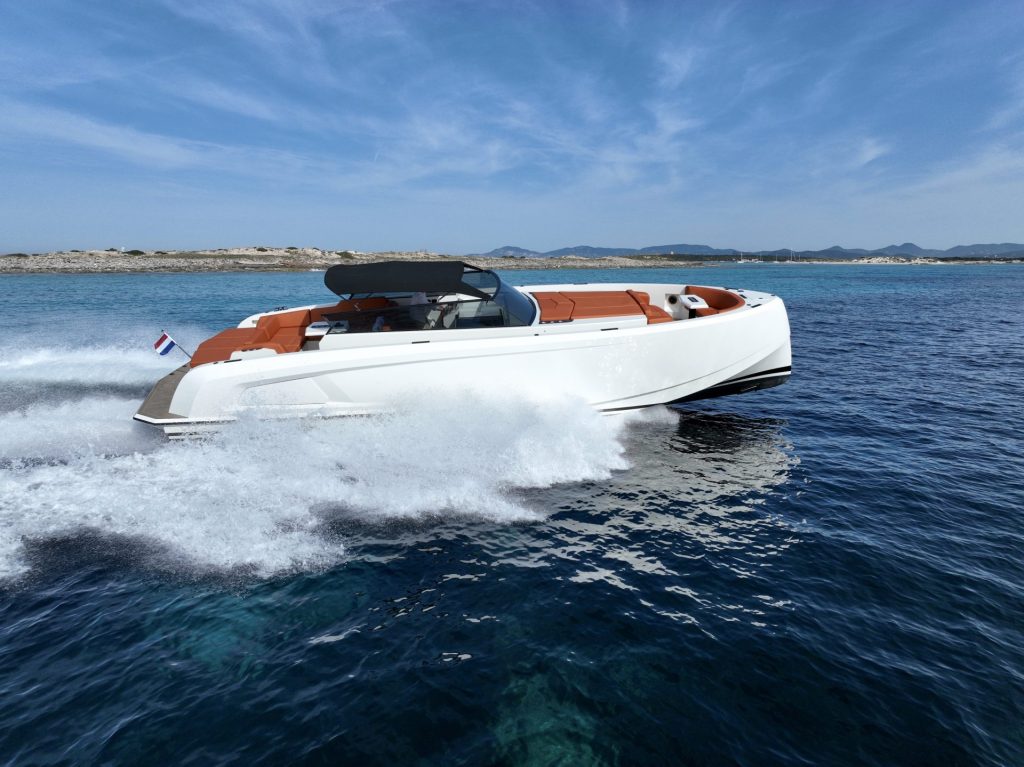 yacht vanquish vq40 vc 3