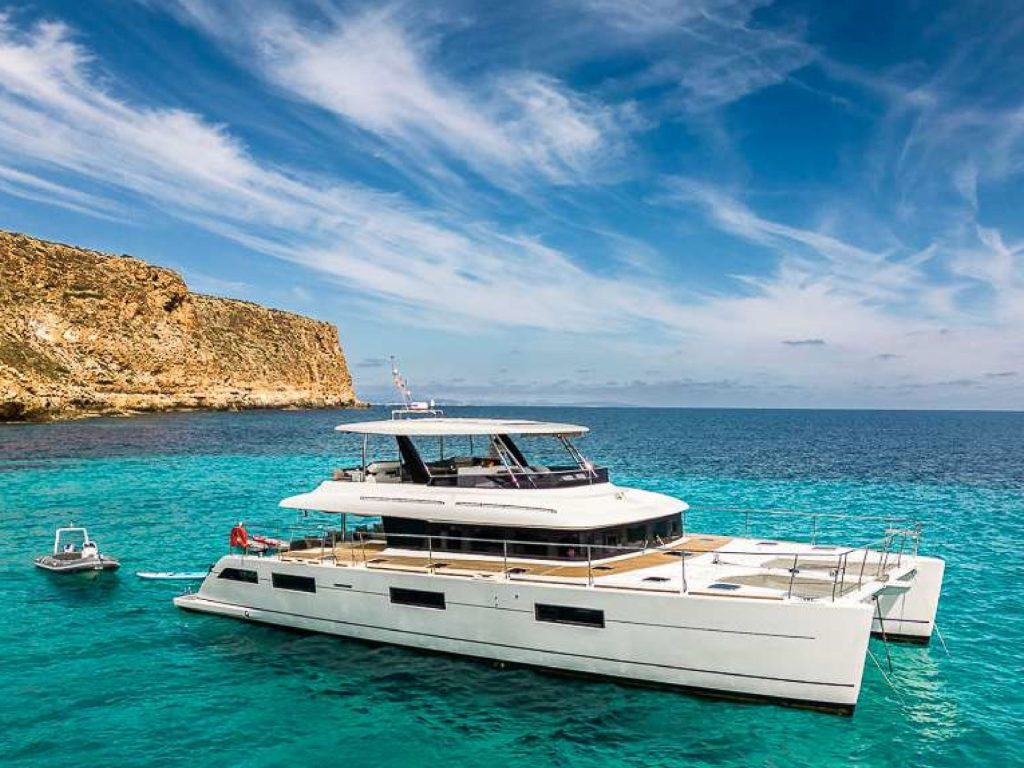 yacht catamaran seek e1744113725508