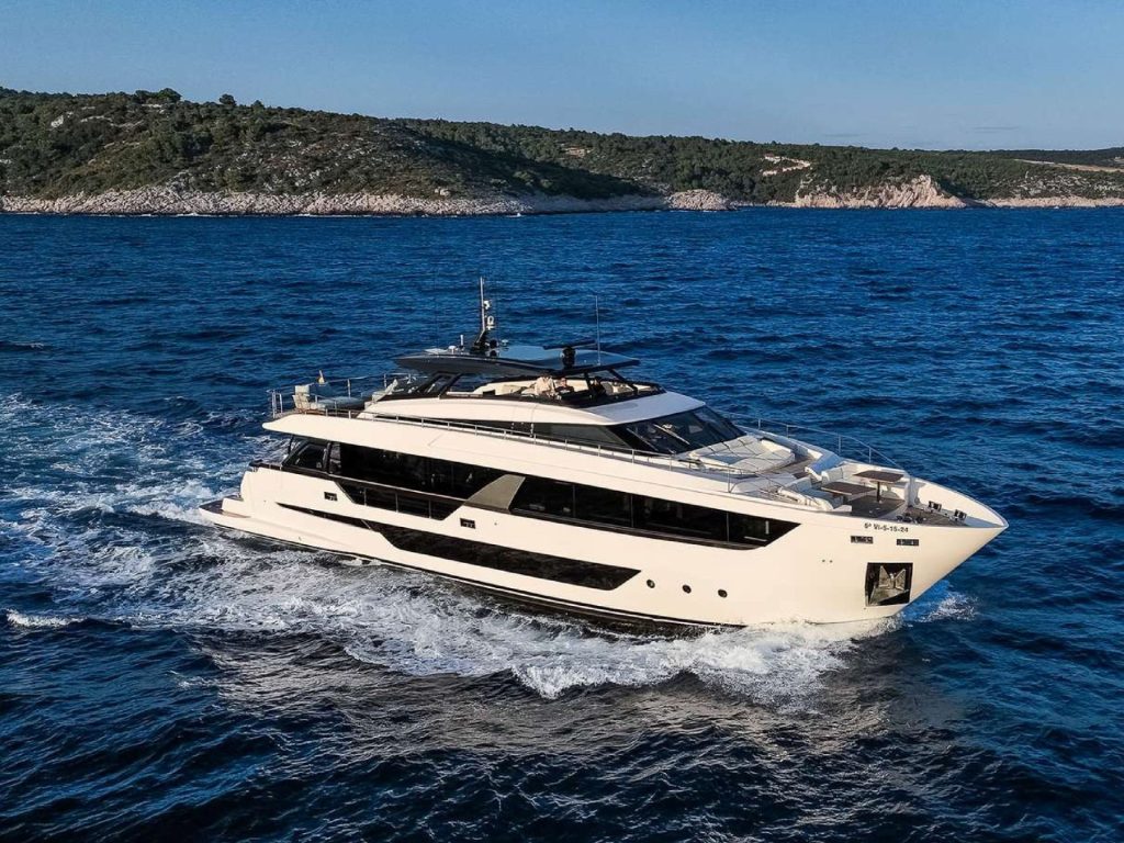 yacht ferretti 1000 la morocha
