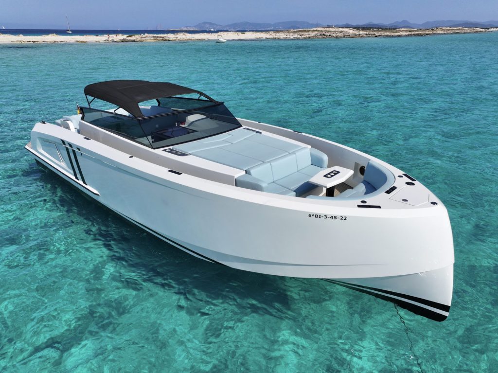 yacht vanquish vq 45 win 13