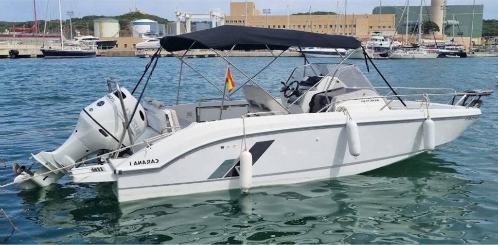 yacht beneteau 7 fly