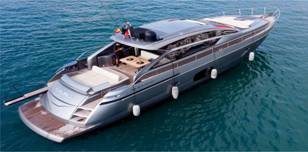 yacht pershing 62