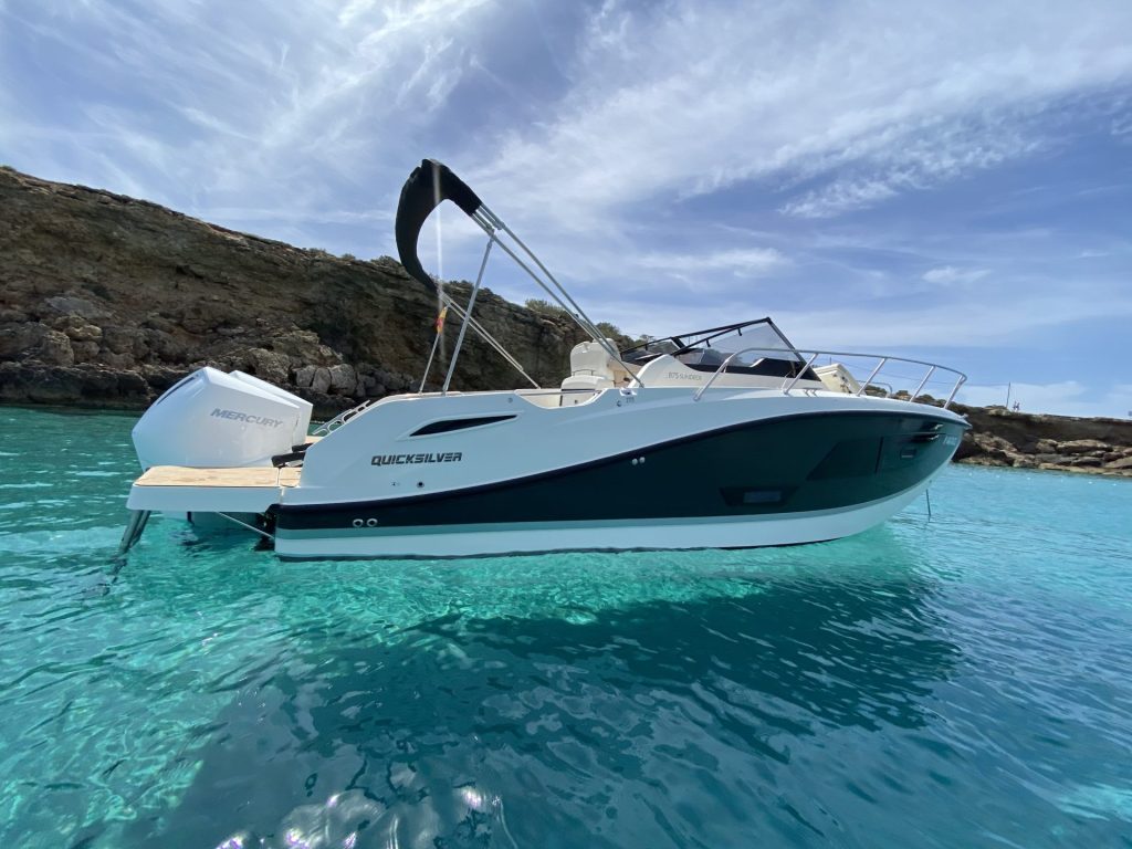 yacht thunder 10