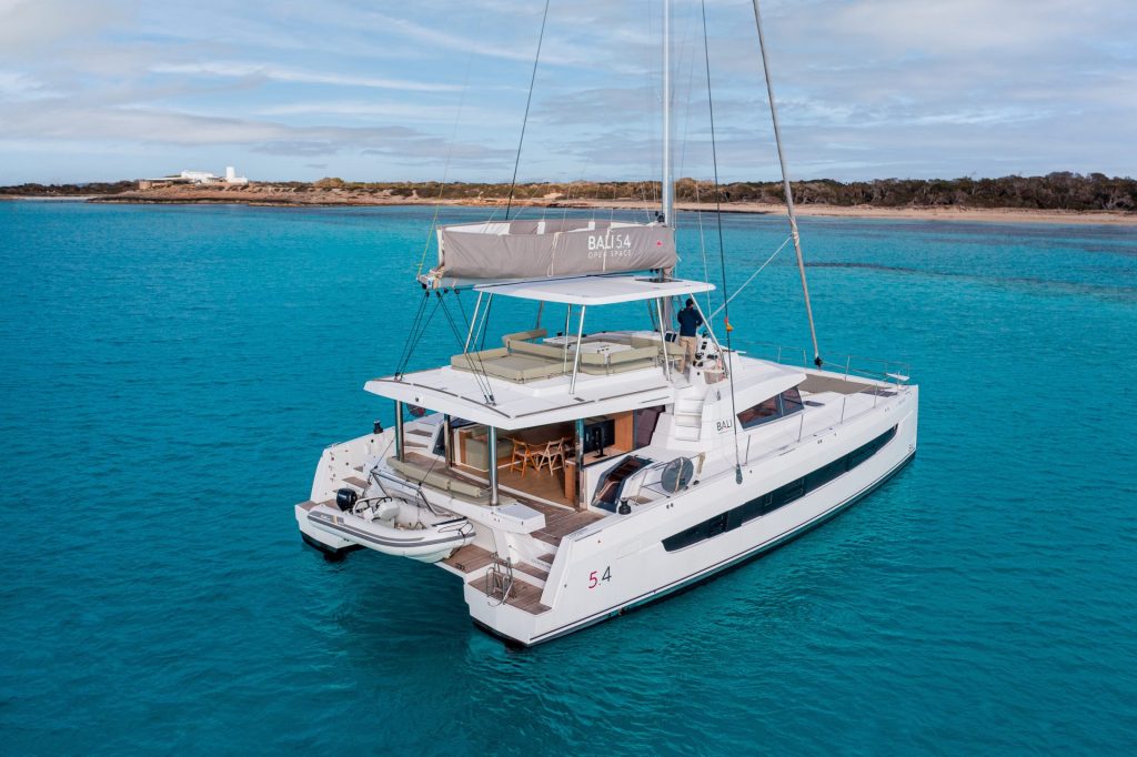 yacht bali 54 bright moon plea 22