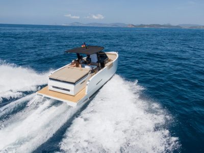 DeAntonio 28 - Boats4Rent-14