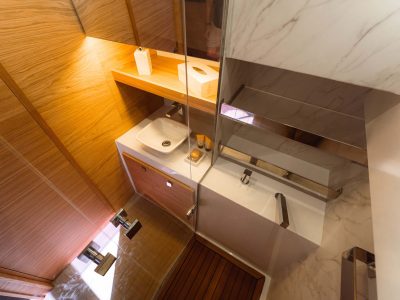 DeAntonioYachts_D50_34