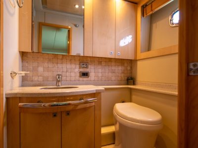SeaRay-55-Interior-13