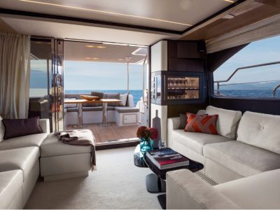 Azimut-66-yacht-charter-salon2