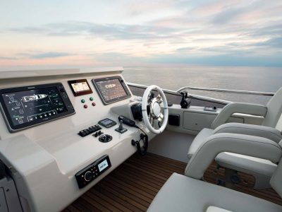 Azimut-66-yacht-charter-fly-helm