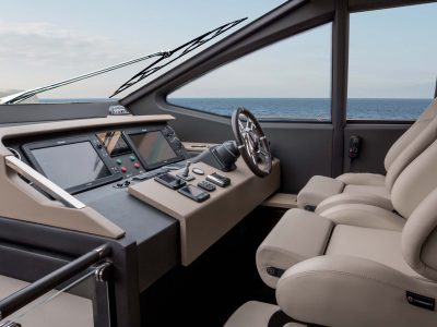 Azimut-66-yacht-charter-Helm